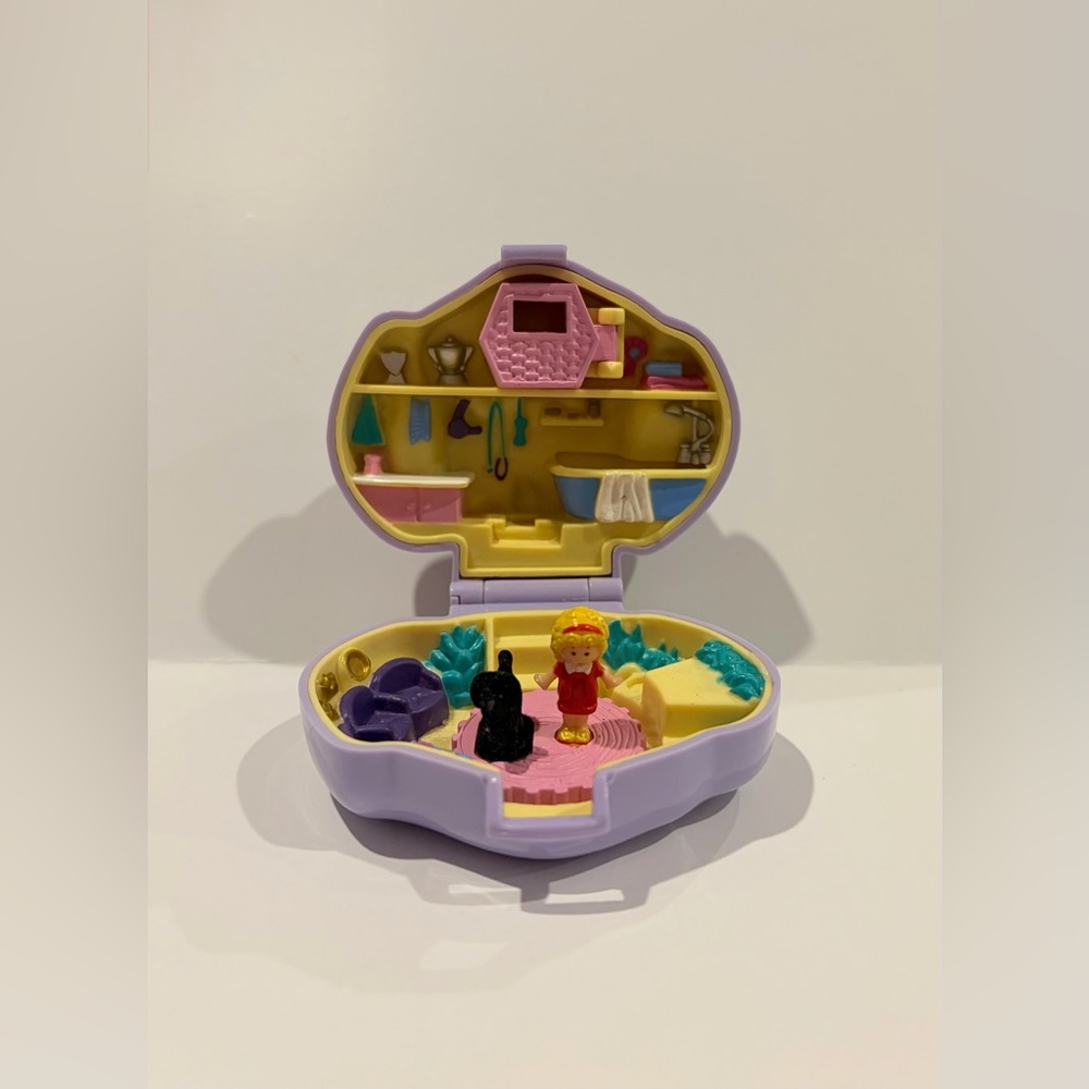 1993 Polly Pocket Dazzling Dog Show